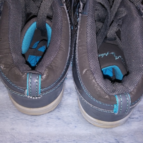 Used but good shape Baby Phat tennis shoes - Picture 5 of 6